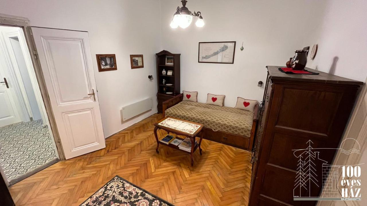 100 Eves Haz Villa Balatonakarattya Exteriör bild